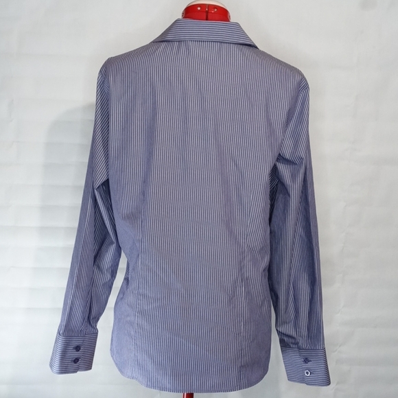 Chico's Striped V-Neck Shirt Sz 2 - Picture 3 of 11